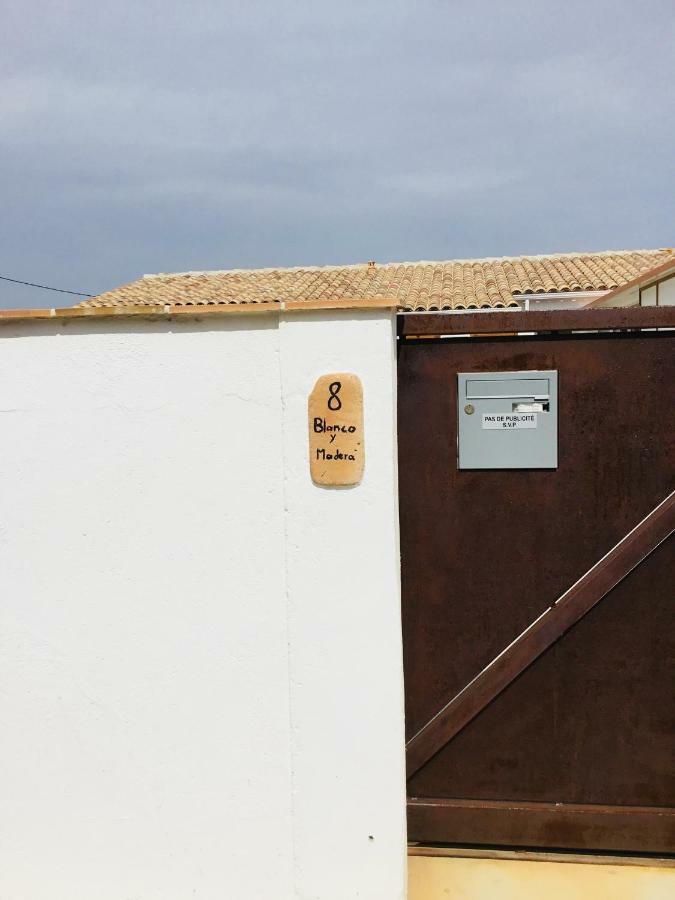 Gite Blanco Y Madera นาร์บอนน์ ภายนอก รูปภาพ